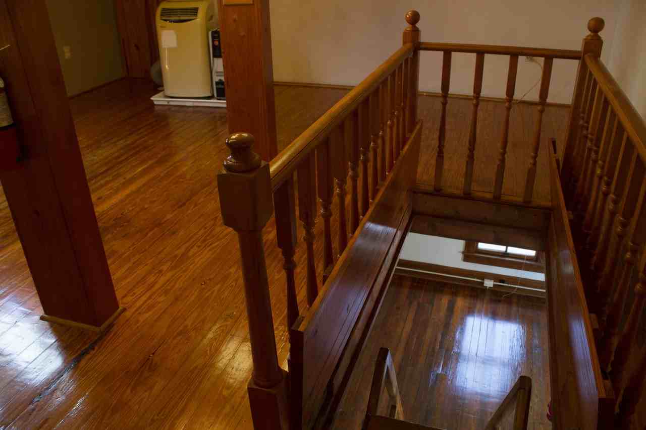 622 Ne 2nd St - Photo 2 of 8