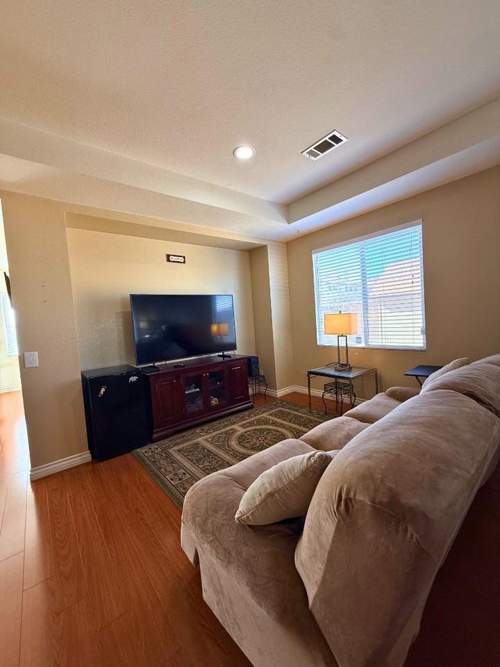 14115 Desert Rose St - Photo 7 of 20