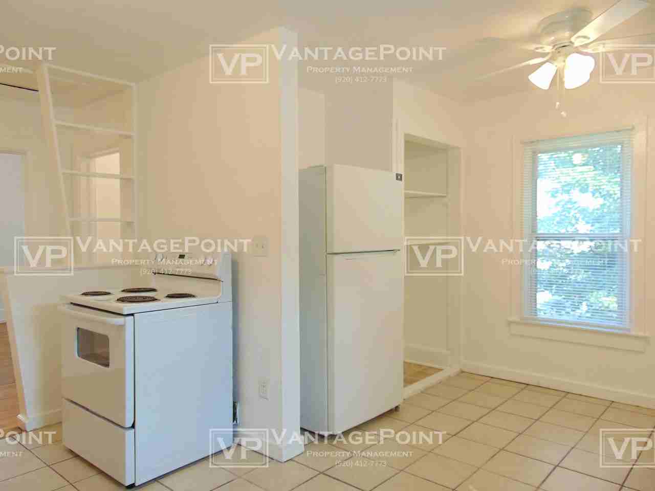 127 S Van Buren St Uppr - Photo 3 of 11