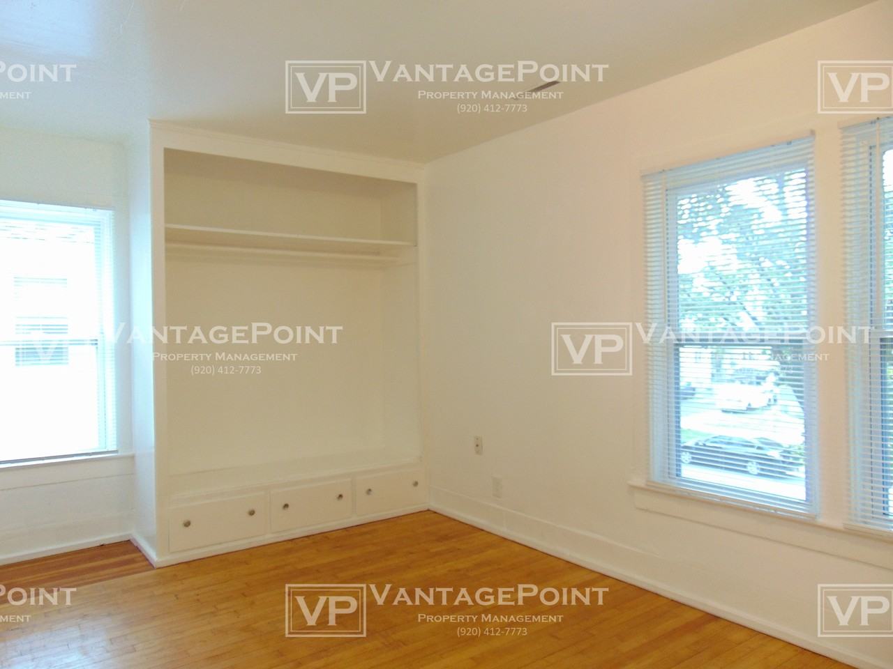 127 S Van Buren St Uppr - Photo 6 of 11