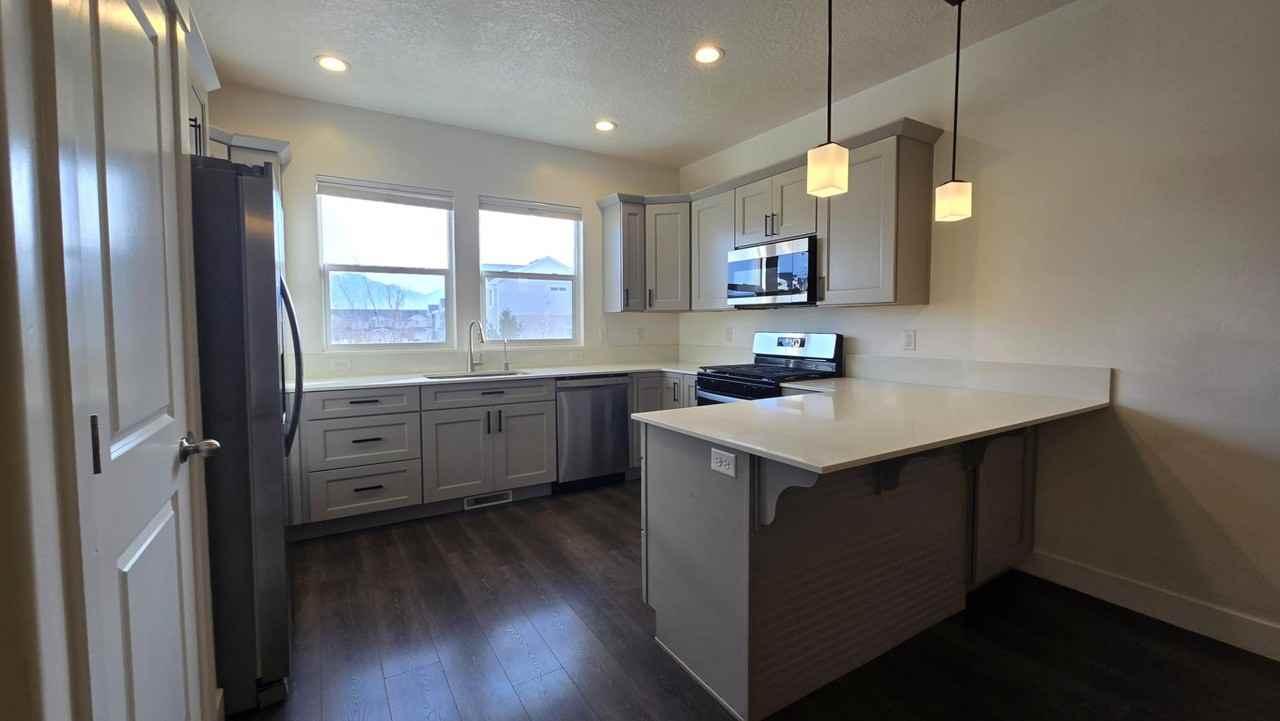 12977 S Oberon Ln - Photo 6 of 20