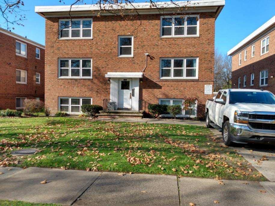 3046 Moreland LLC - Photo 2 of 12