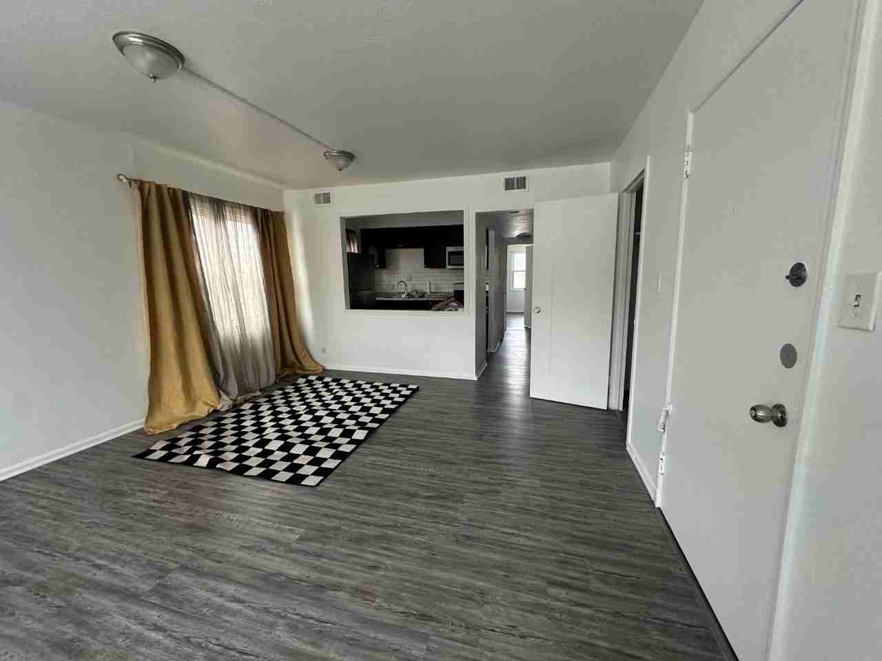 3046 Moreland LLC - Photo 3 of 12