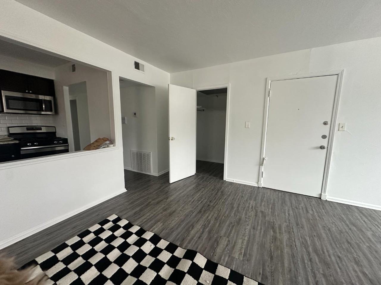 3046 Moreland LLC - Photo 4 of 12