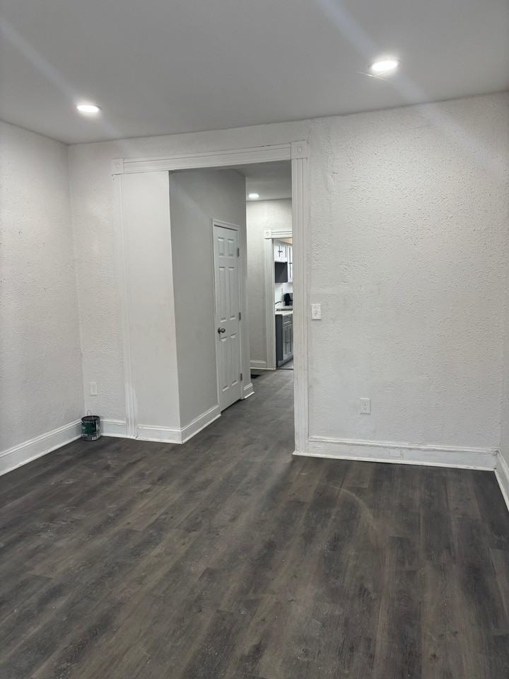 1673 Cliftview Ave #1 - Photo 5 of 11