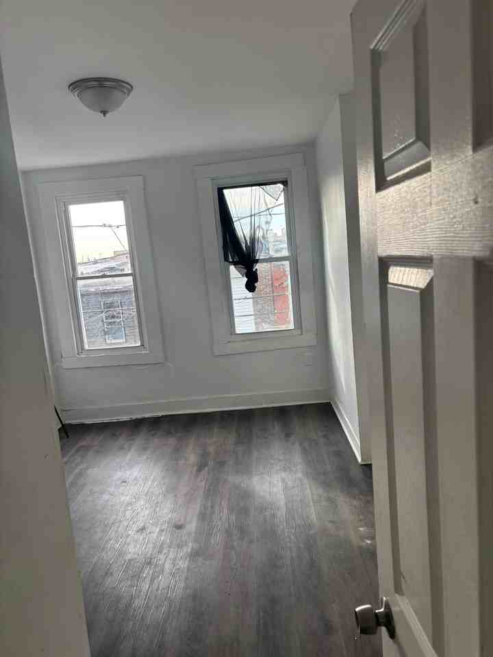 1673 Cliftview Ave #1 - Photo 6 of 11