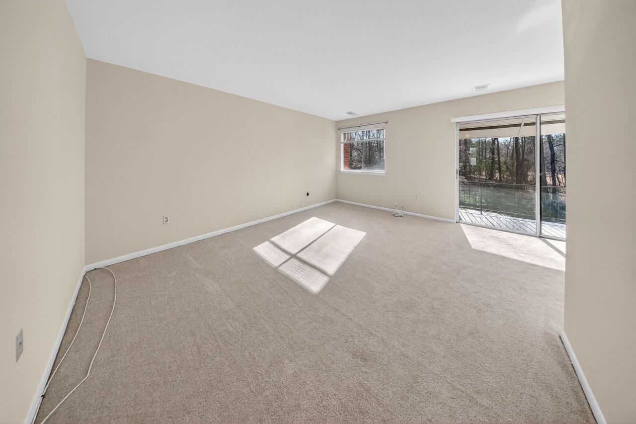 3364 Hewitt Ave #301 - Photo 3 of 17