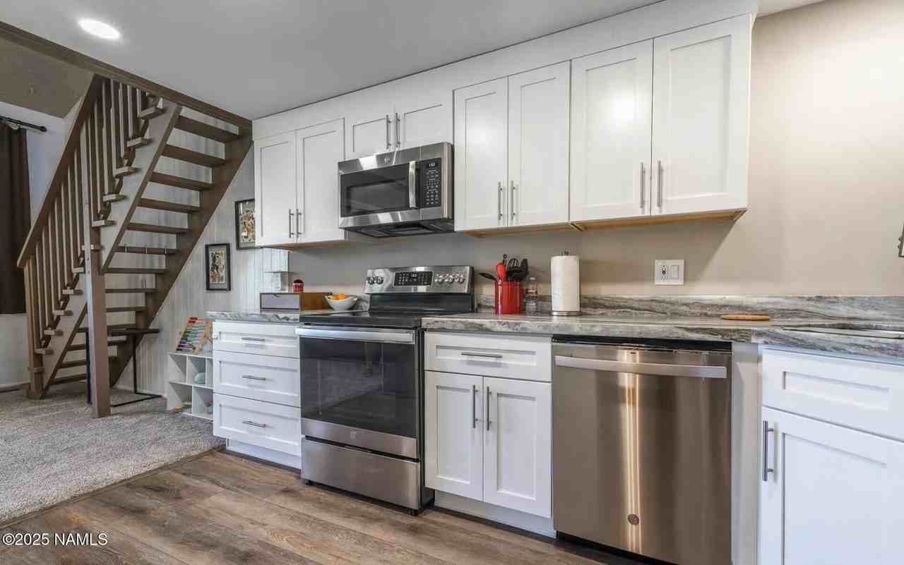 2747 N Fairview Dr #1 - Photo 2 of 35