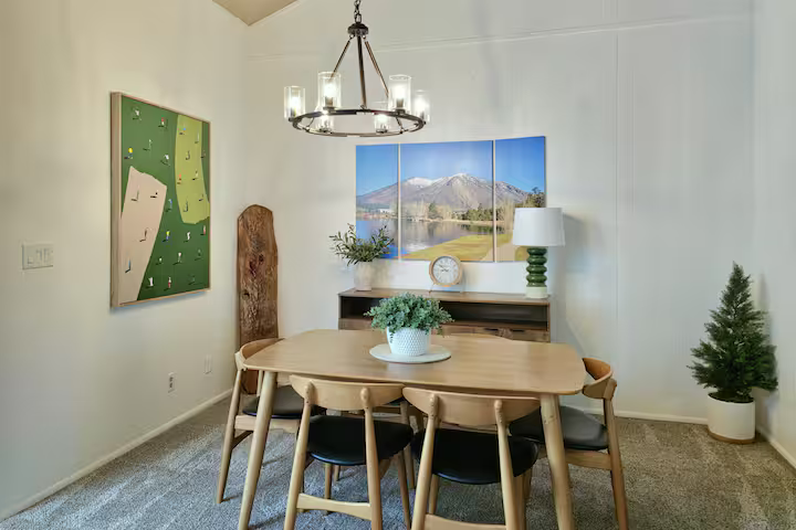 2747 N Fairview Dr #1 - Photo 5 of 35