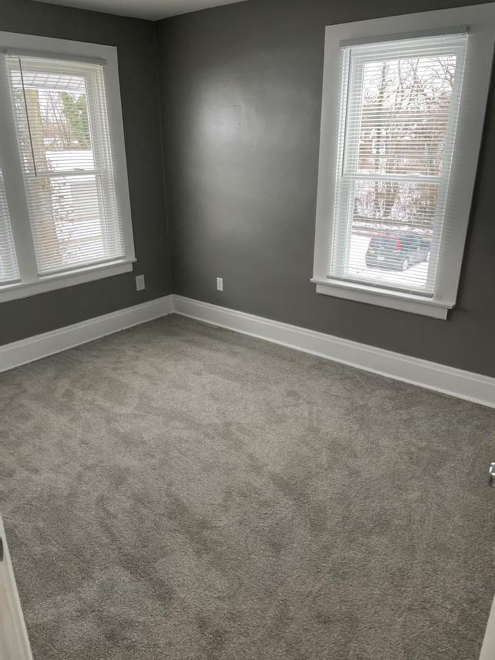 779 Seymour Ave #1 - Photo 7 of 10
