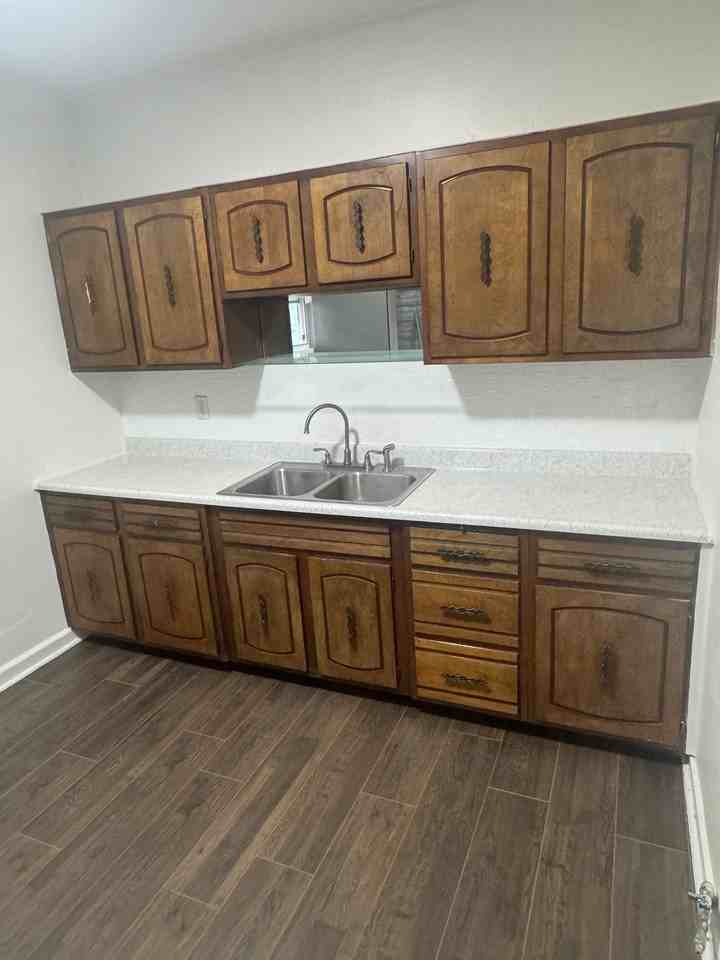 1821 4th Ave #1 - Photo 4 of 9