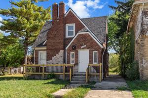 featured image of 12666 Cloverlawn St #1