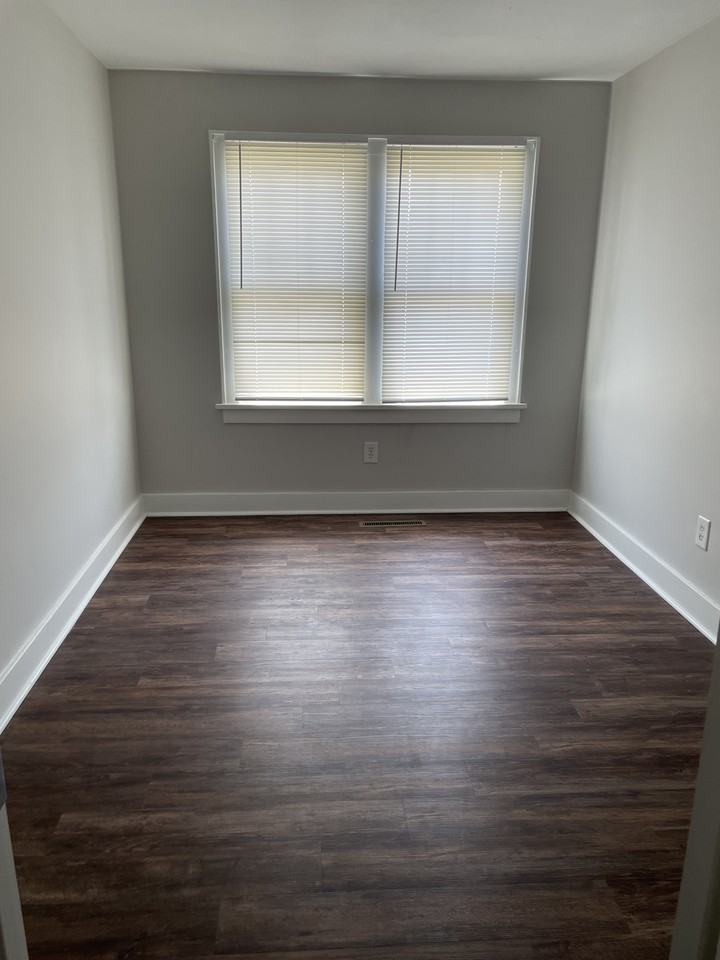 1203 Madison St #1 - Photo 6 of 12