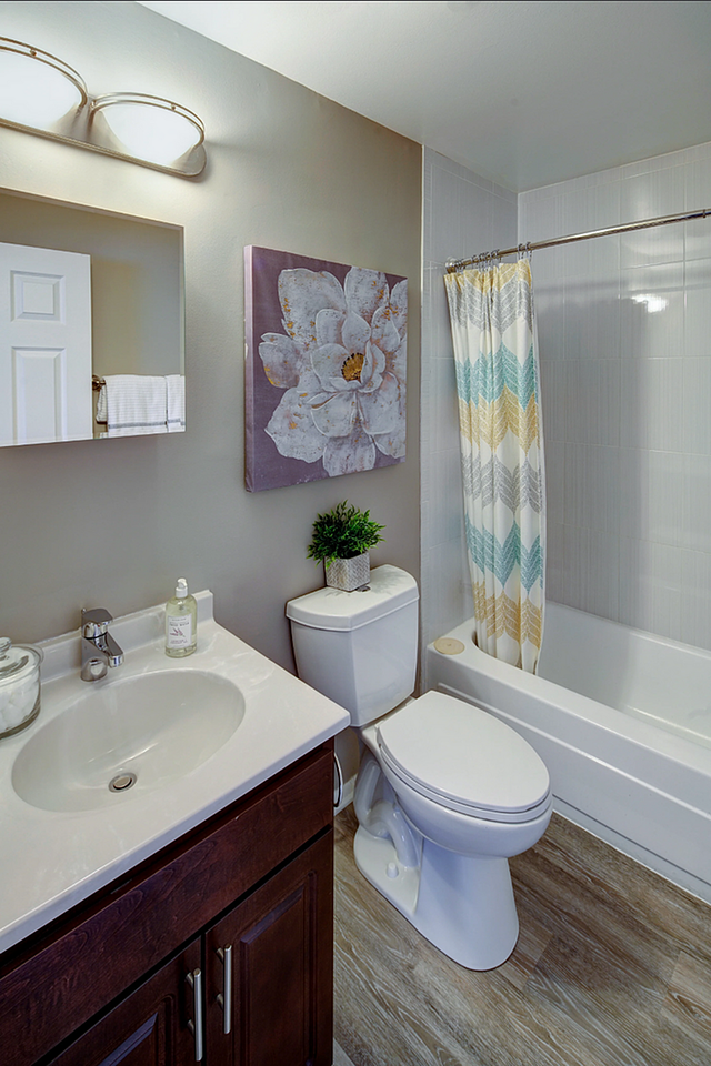 The Woodlands of Crest Hill - Photo 7 of 17