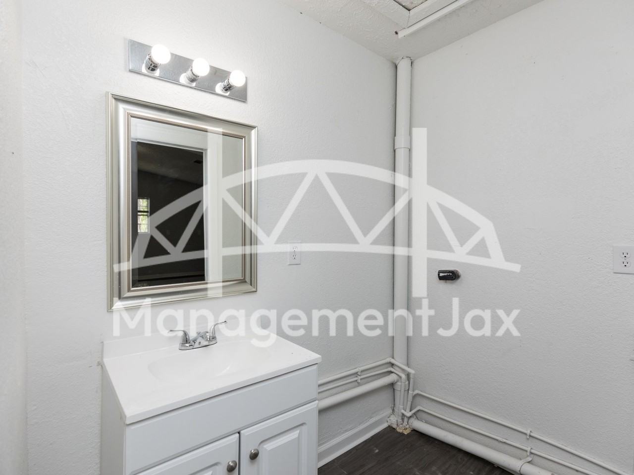 1336 Golfair Blvd #2 - Photo 4 of 11