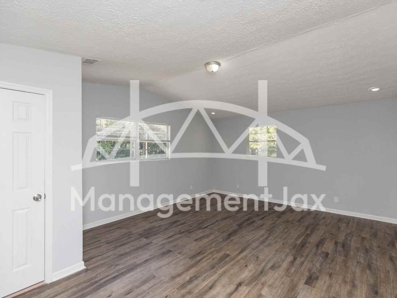 1336 Golfair Blvd #2 - Photo 5 of 11