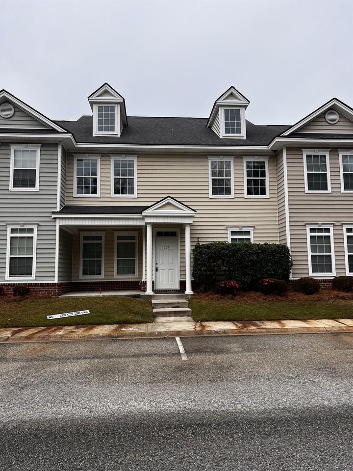 708 Tattnall Dr #1 - Photo 3 of 34