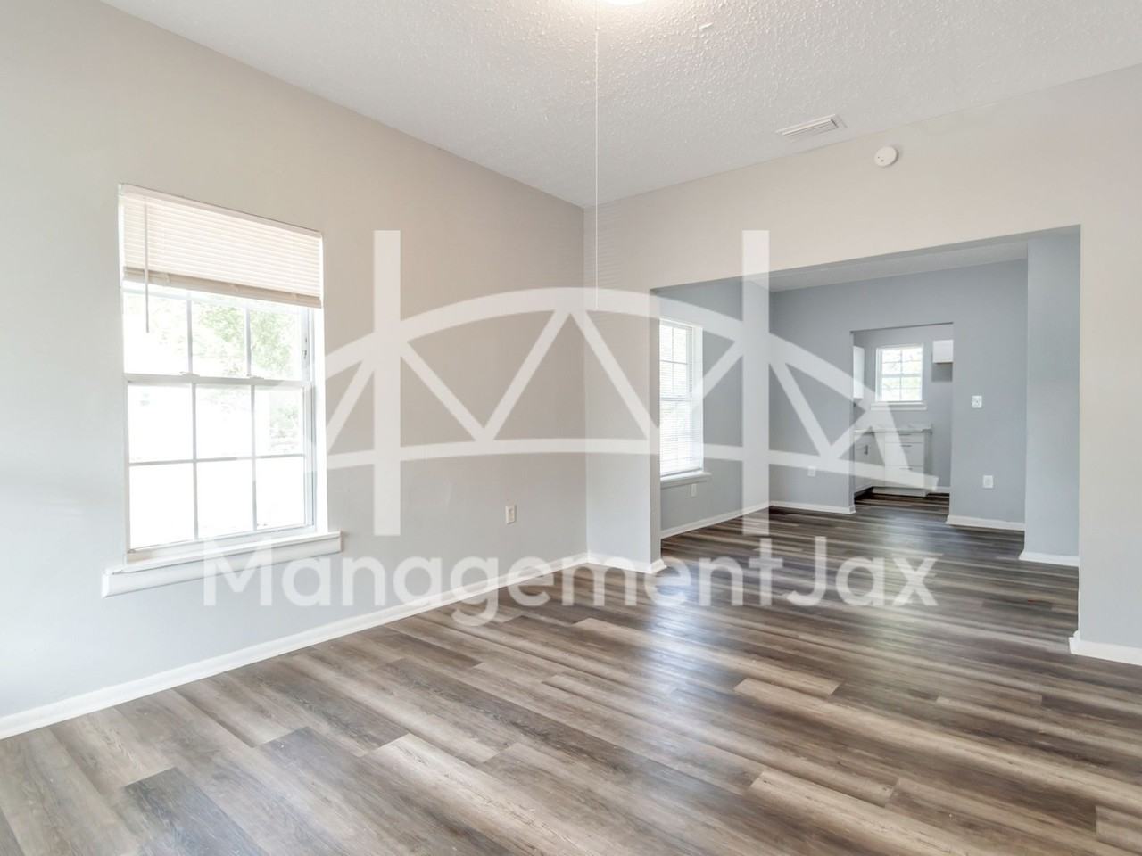 1165 Hart St #1 - Photo 5 of 17