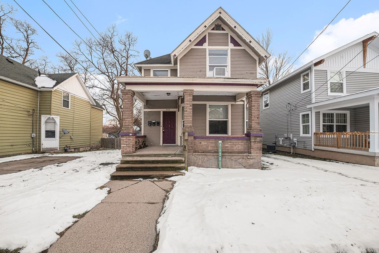 852 Sigsbee St Se #1 - Photo 2 of 15