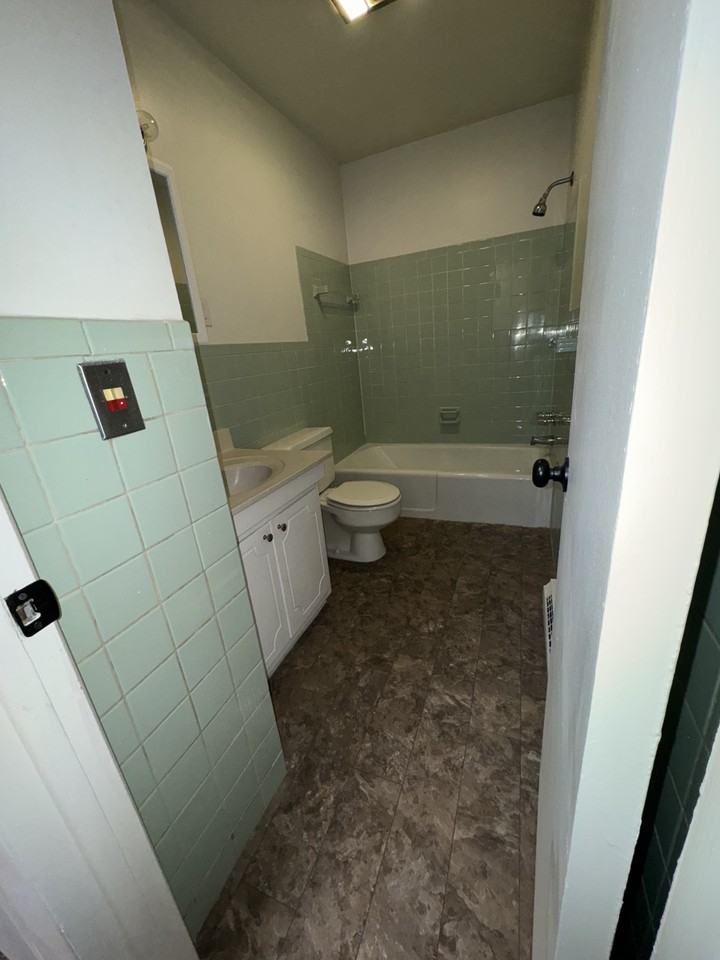 522 Willow St #8 - Photo 6 of 11