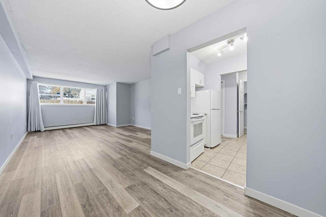 205 N - Photo 3 of 15