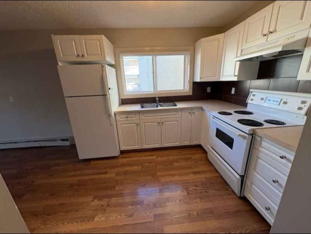 Slate Manor - Photo 5 of 7