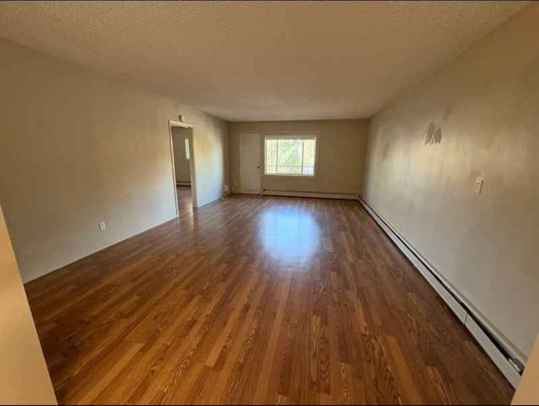 Slate Manor - Photo 6 of 7