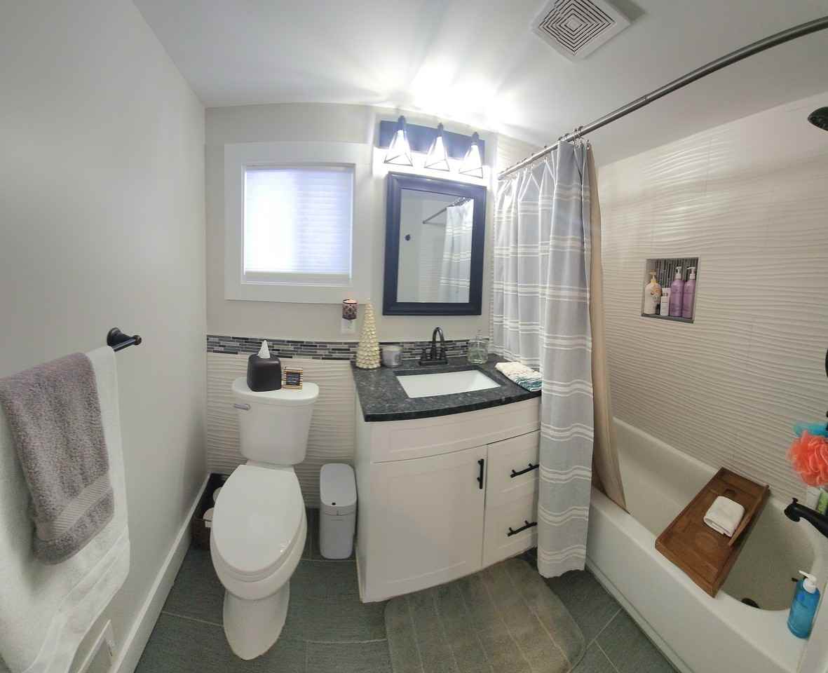 8054 Ortonville Road - Photo 6 of 18