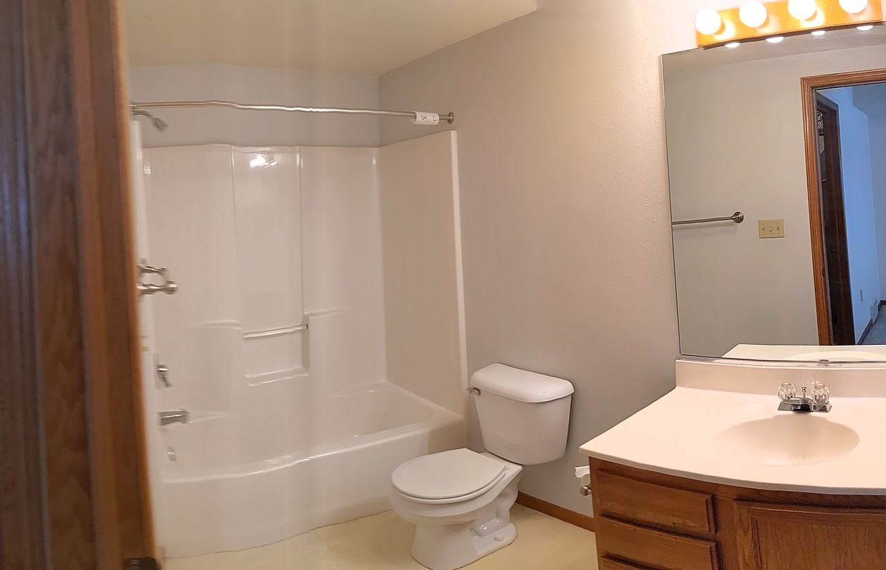 118 116/118 Jennifer Ln #118 - Photo 3 of 14