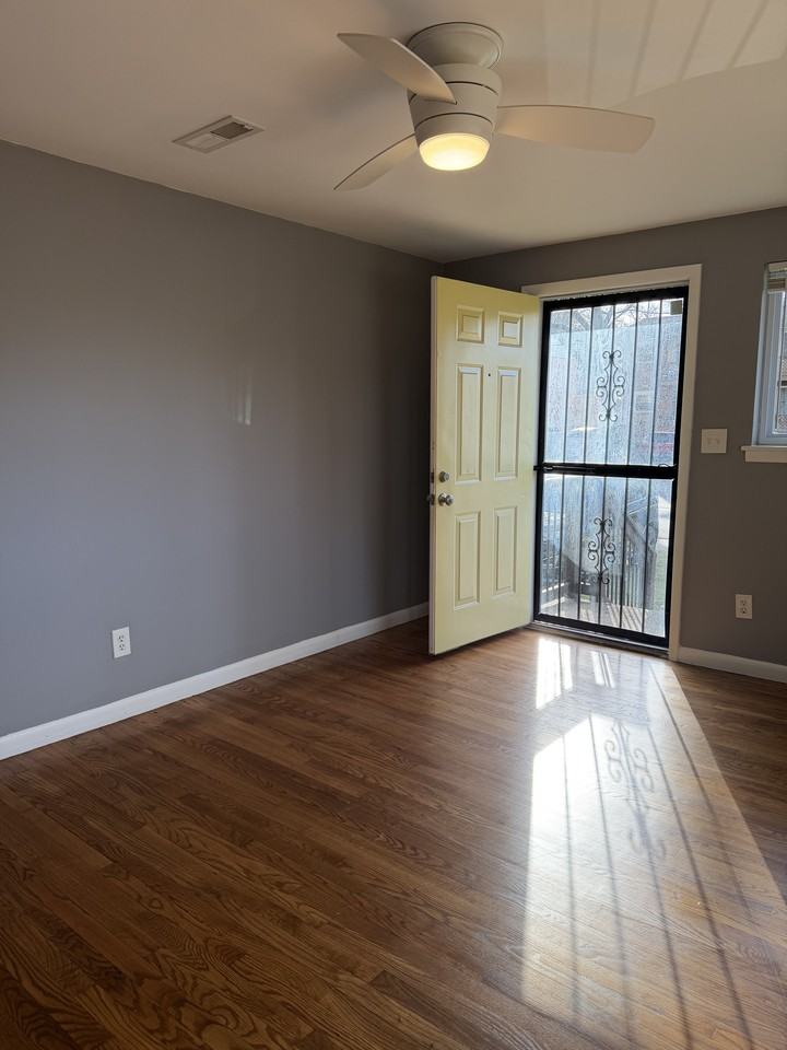 3316 Clifton Ave #B - Photo 3 of 18