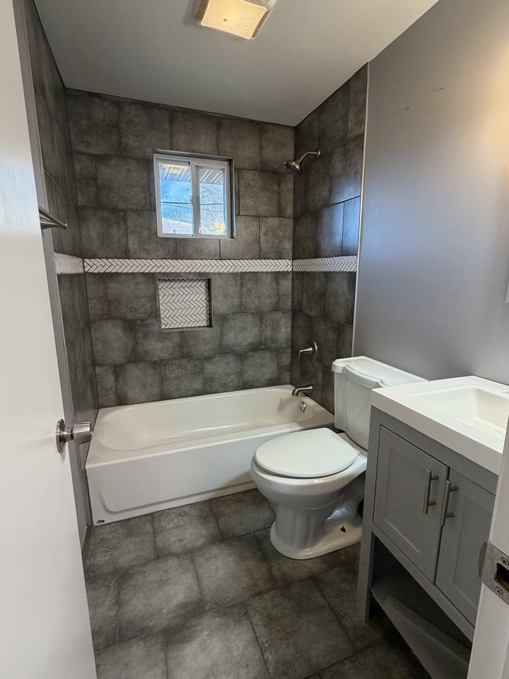 3316 Clifton Ave #B - Photo 7 of 18