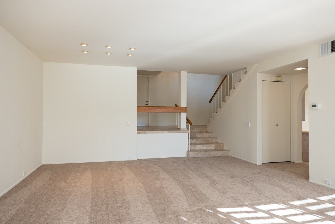 2274 Caminito Castillo - Photo 4 of 25