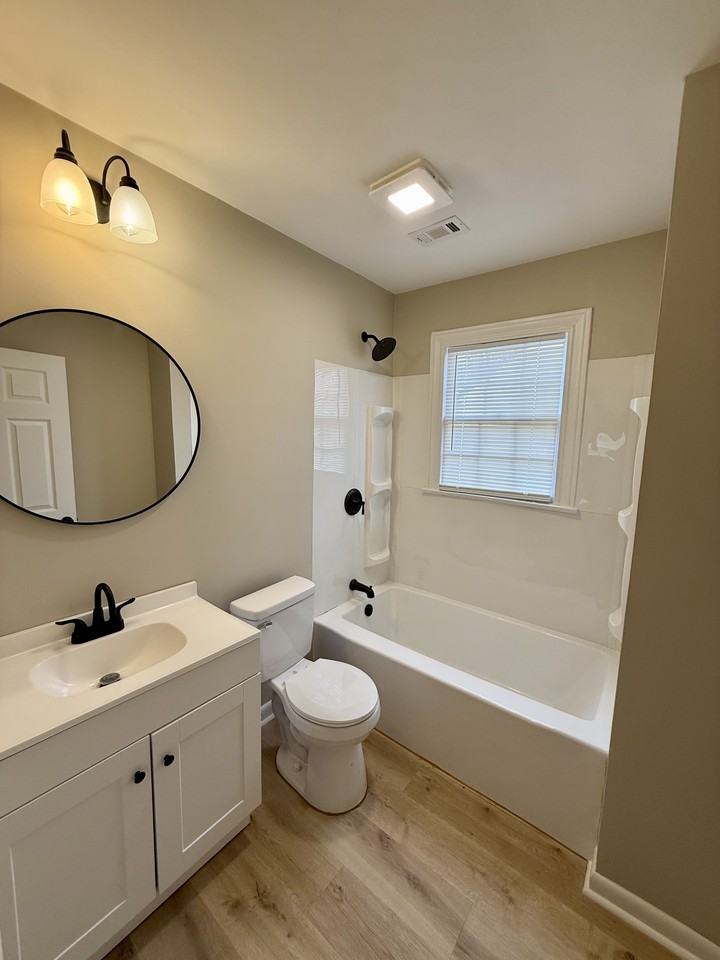 135 King St - Photo 6 of 9