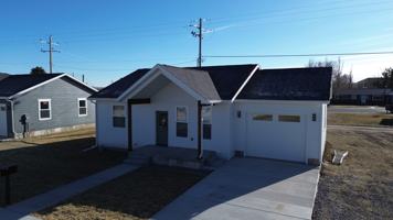 featured image of 152 Robin Rd