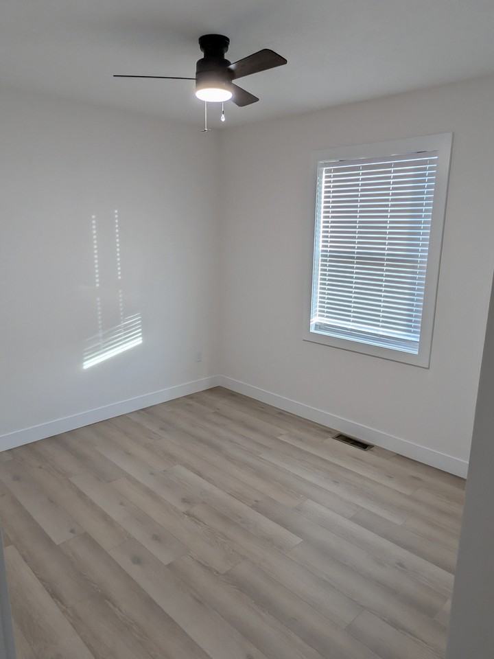 152 Robin Rd - Photo 6 of 9