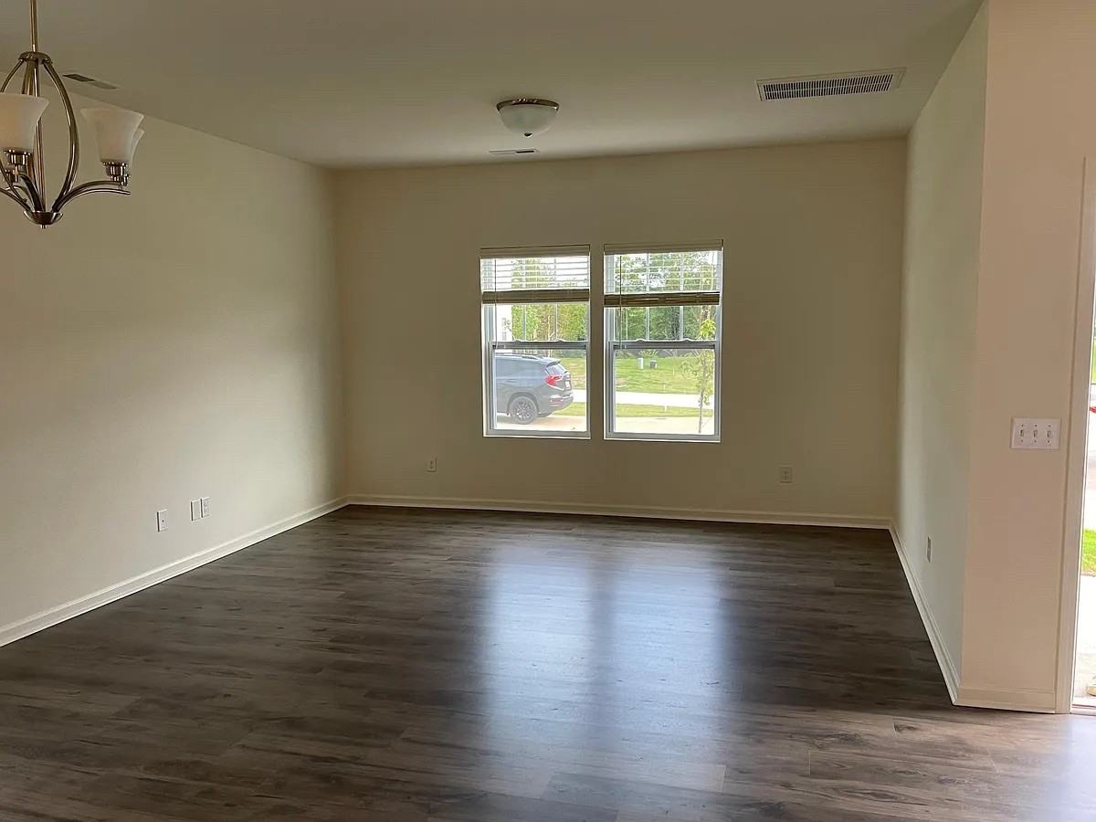 1511 Mariners Ct - Photo 6 of 19