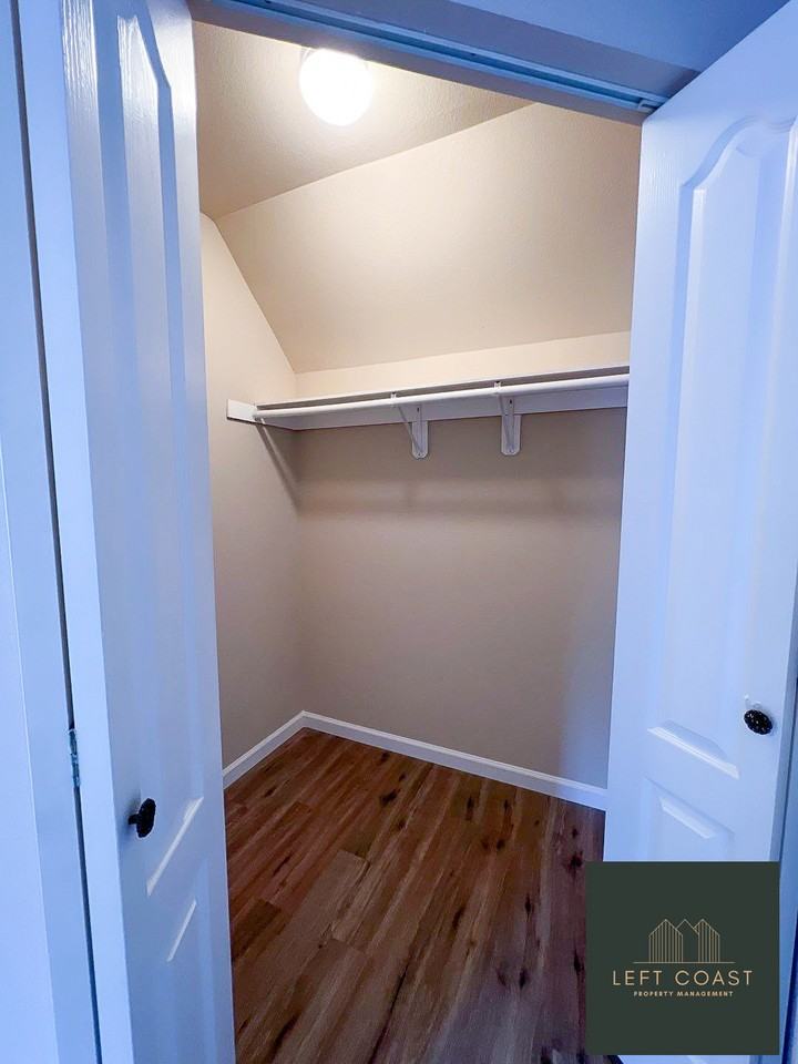 6314 Sw Harbor Ave #1 - Photo 4 of 25