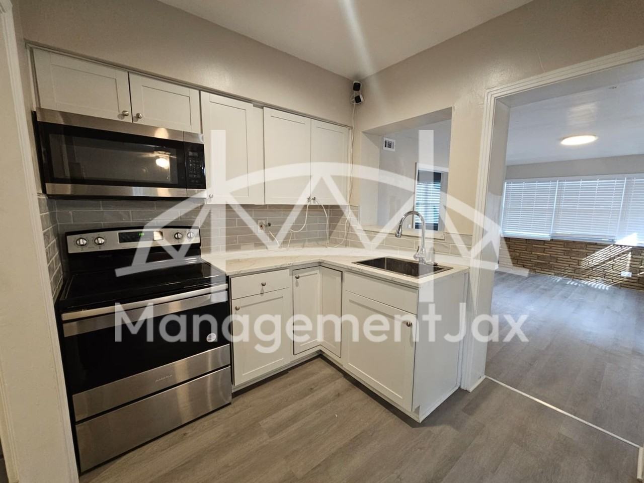 5201 Janice Cir S #1 - Photo 4 of 16