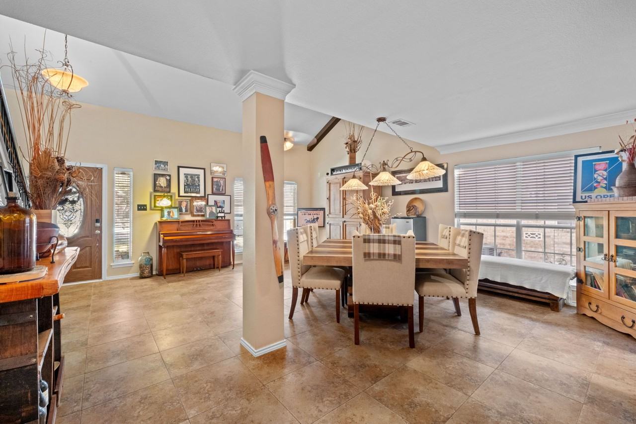 12211 Hart Crest, San Antonio, Texas 78249 #1 - Photo 5 of 10