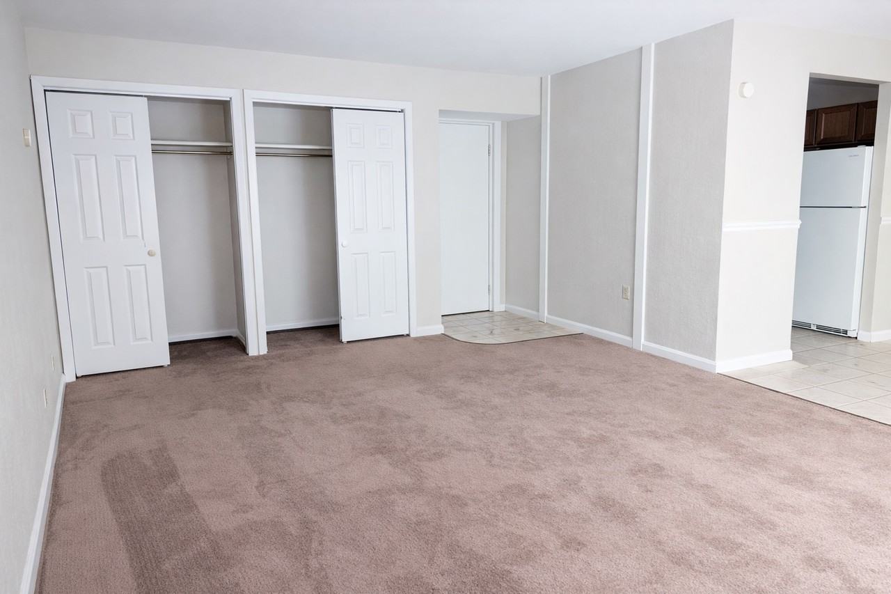 151 MILNE DRIVEAPT E-16 #E16 - Photo 4 of 8