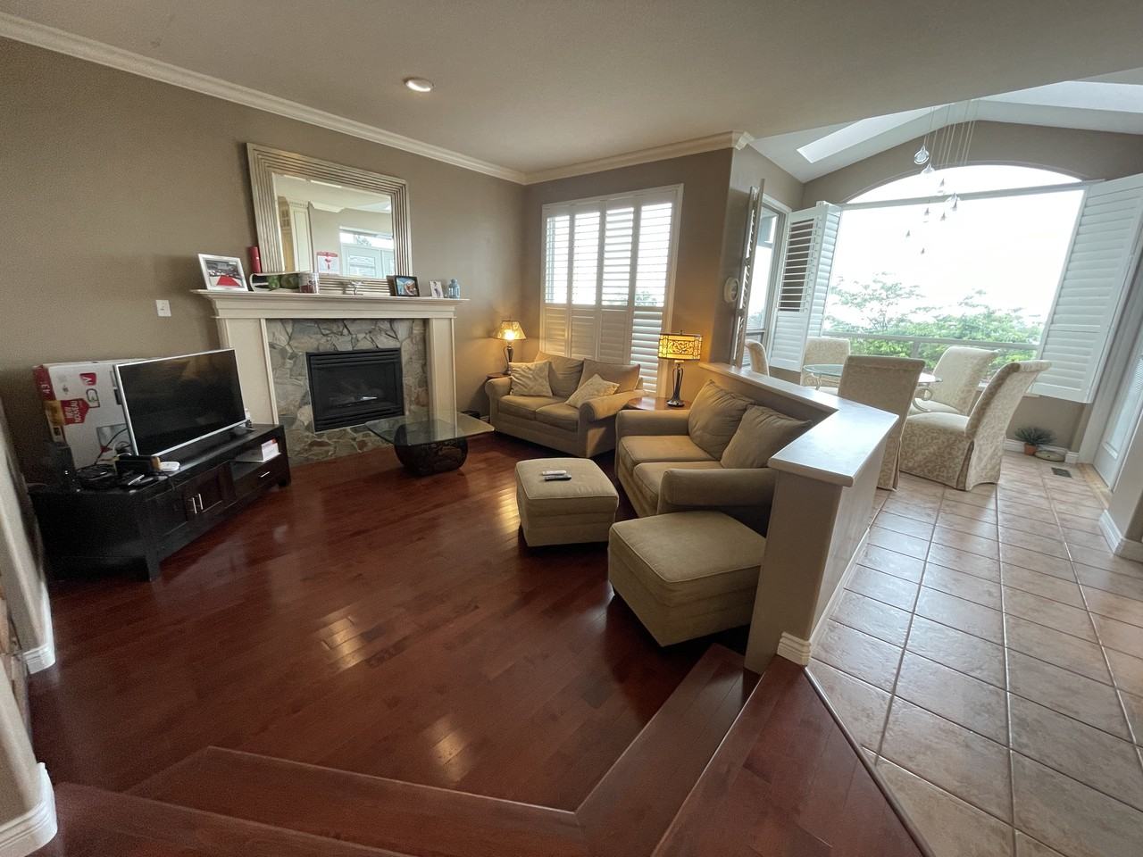 210 Aspenwood Drive - Photo 4 of 20