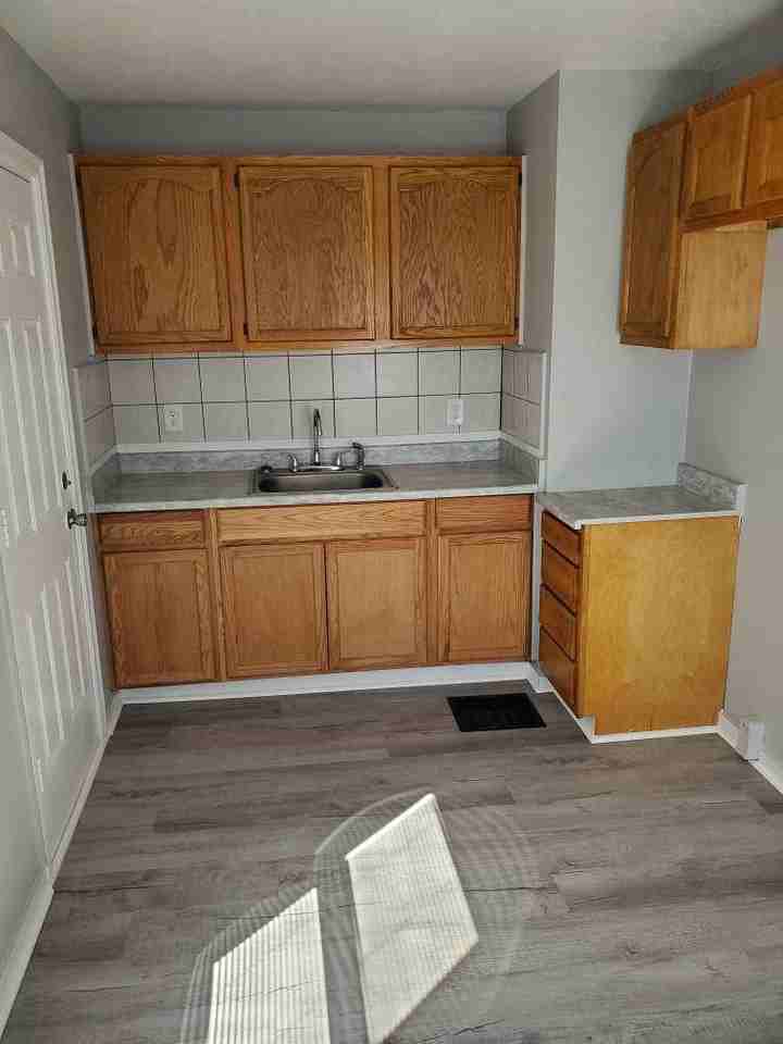 2601 Prast Blvd #1 - Photo 4 of 12