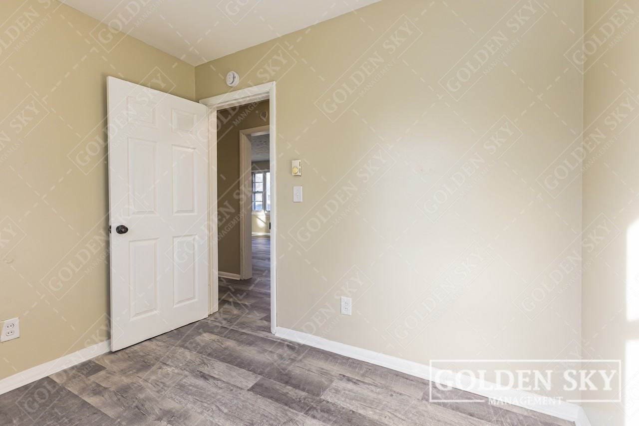 2125 E Harvard Ave #1 - Photo 3 of 13