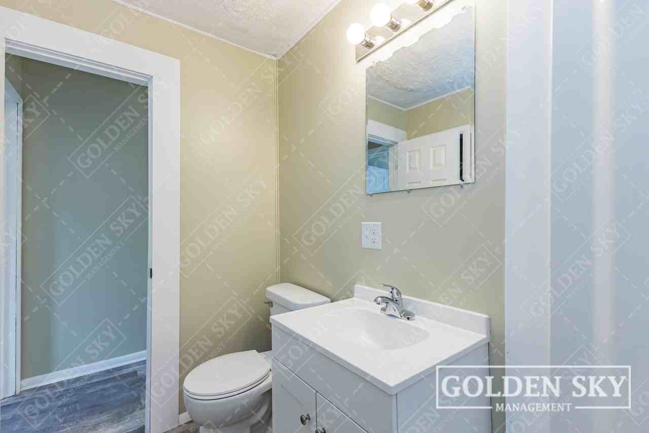 2125 E Harvard Ave #1 - Photo 5 of 13