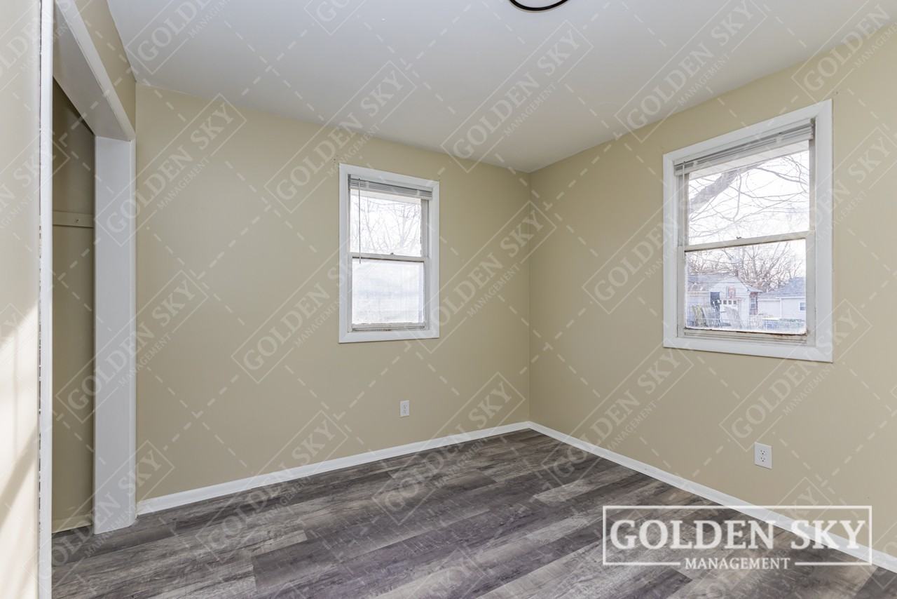 2125 E Harvard Ave #1 - Photo 6 of 13