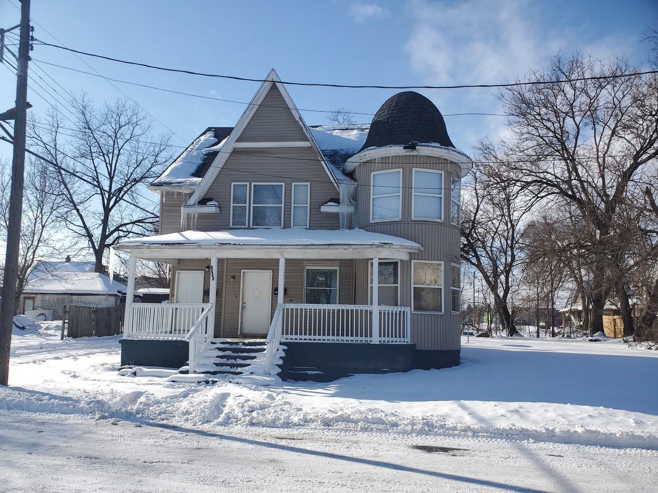 1711 S Saint Joseph St #2 - Photo 2 of 10