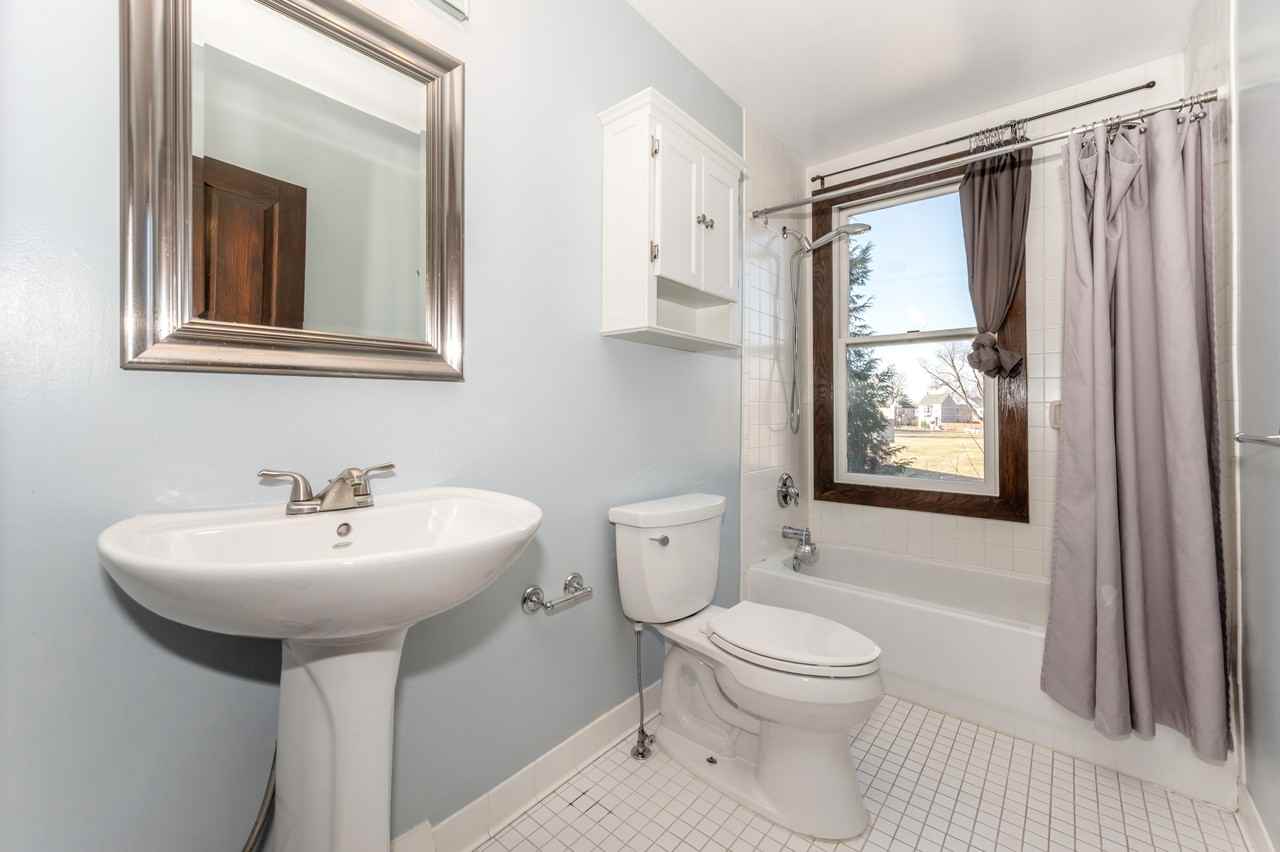 216 Washington St #1 - Photo 6 of 18