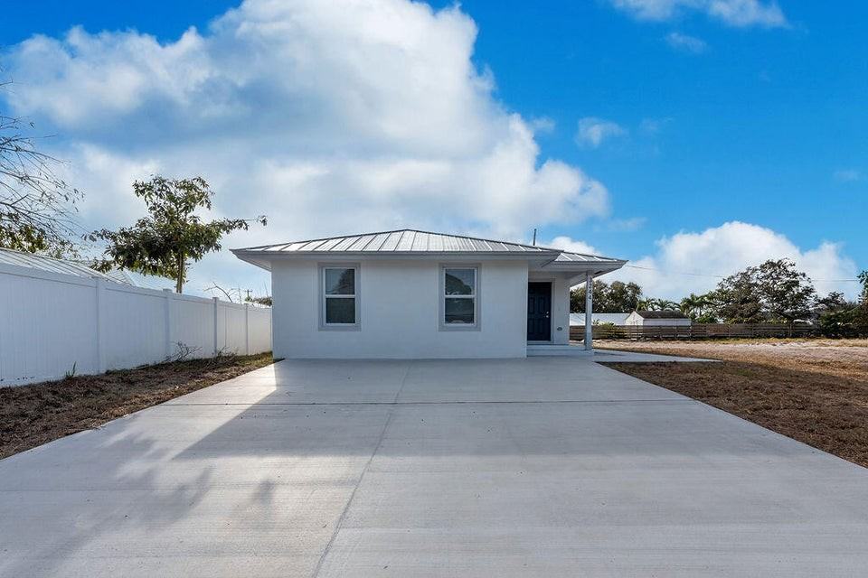 3244 Se Jefferson St #1 - Photo 2 of 23