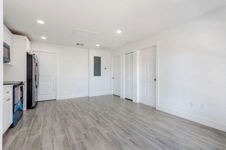 3246 Se Jefferson St #1 - Photo 7 of 19