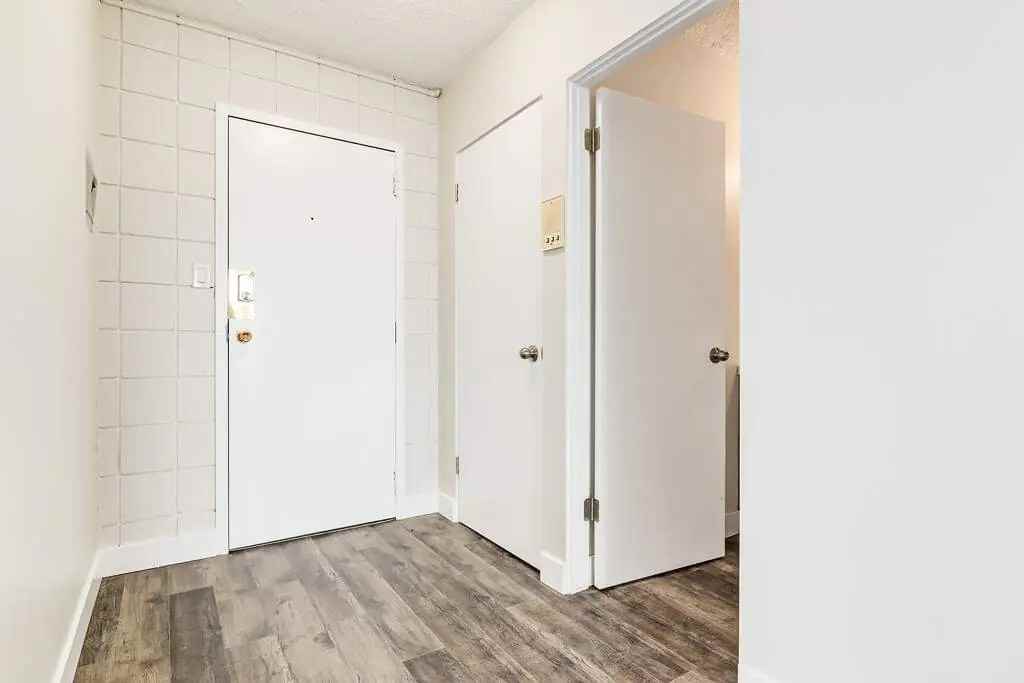 Cloverdale Apartments - Photo 7 of 25